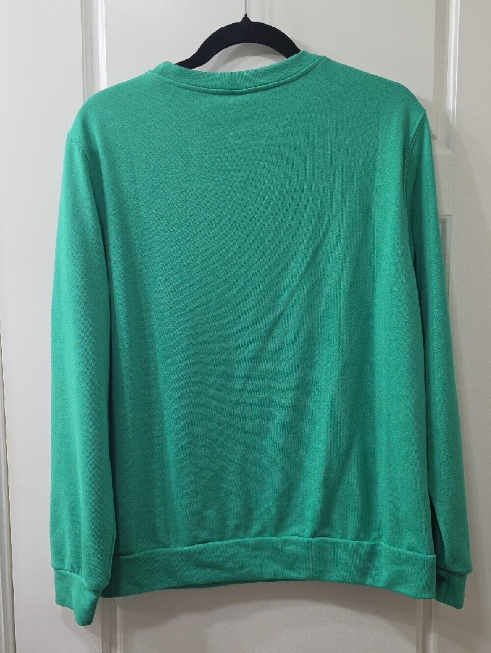 Green "Lucky" Embroidered Sweatshirt - Medium - Picture 5 of 7